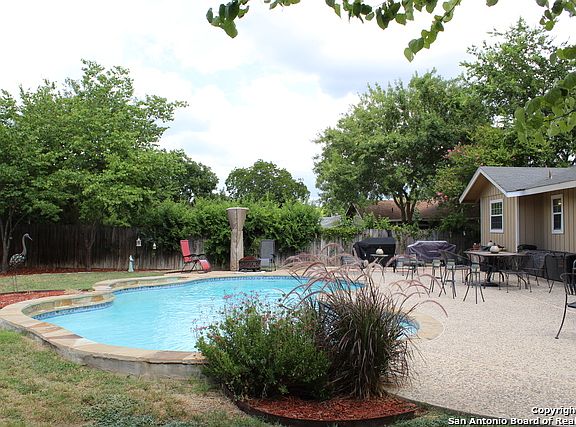 4th image of 5615 McQueen Pl