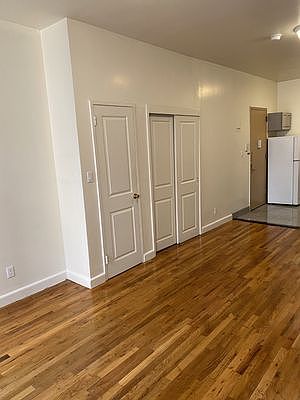 2nd image of 309 W 47th St APT 4RW