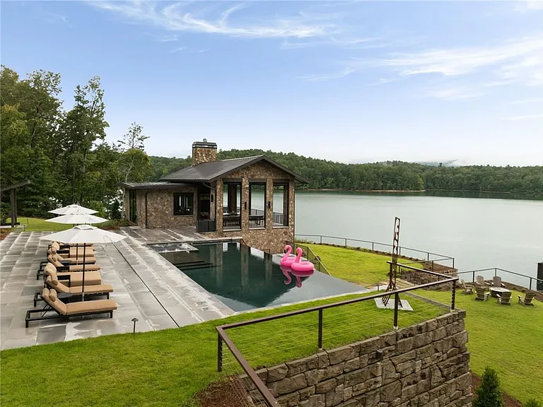 725 Rocky Point Dr — Photo 153