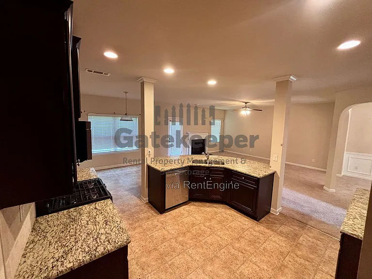 4743 Chickadee Ln — Photo 8