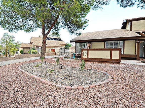 3rd image of 4704 Rockvale Dr