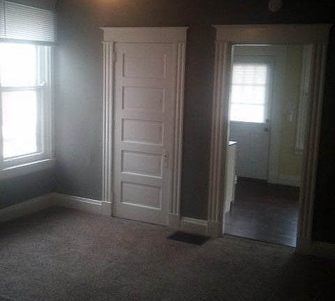 2nd image of 1256 Parkway Ave #1