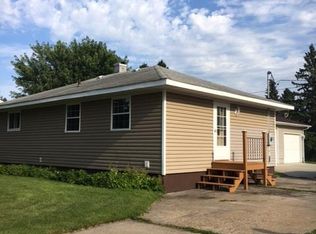 208 Cambridge Rd, Hoyt Lakes, MN 55750