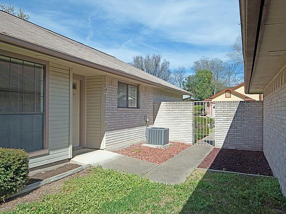 4th image of 105 Aspen Dr