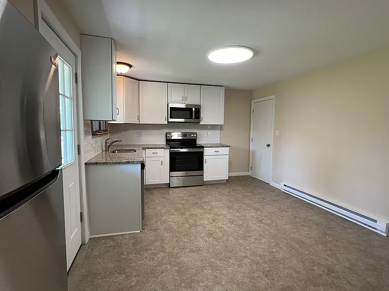 3023 S Main St — Photo 10