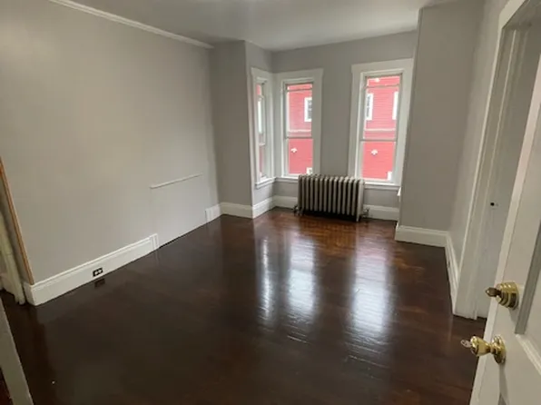 162 Ashmont St APT 1, Dorchester Center, MA 02124