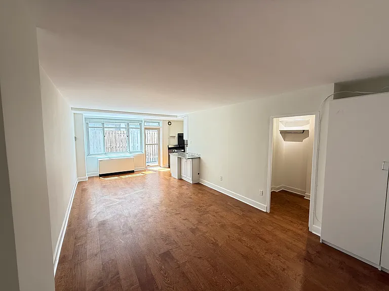 950 25th St NW #104-S — Photo 4