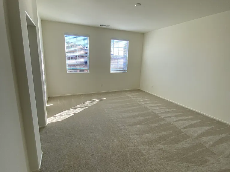 30395 Town Square Dr — Photo 19