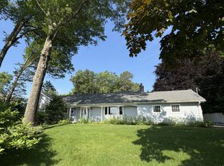 41 Roosevelt St, Hadley, MA 01035