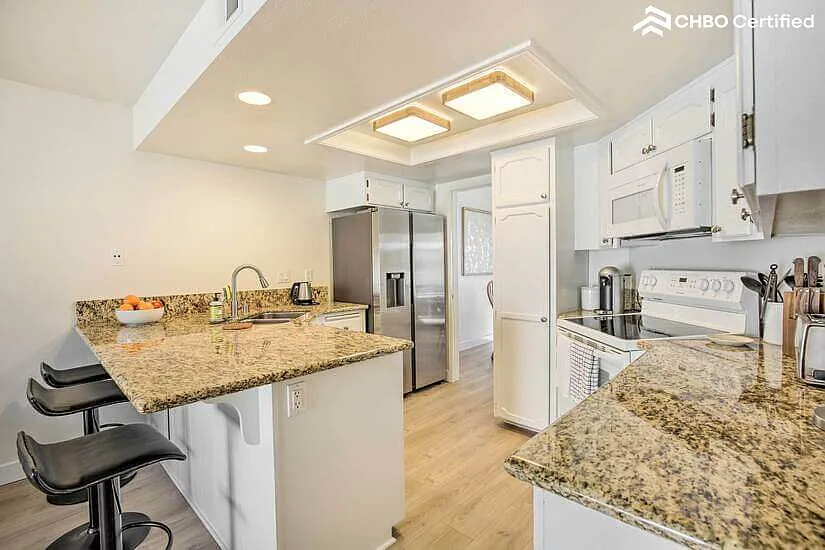 3BR Furnished Townhouse in Carlsbad — Photo 2