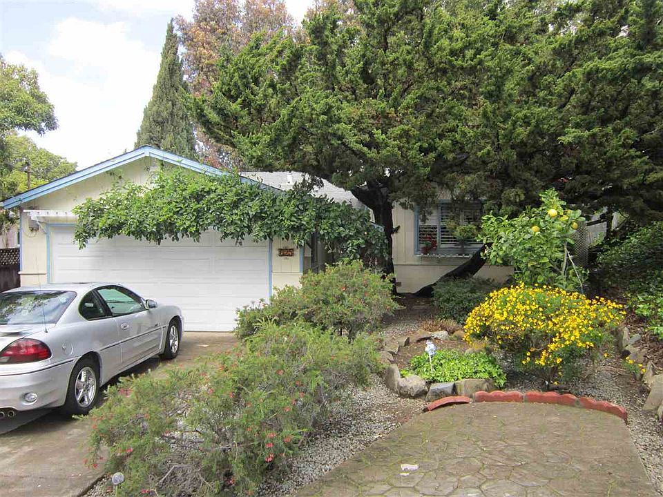 1st image of 625 Tamarack Dr
