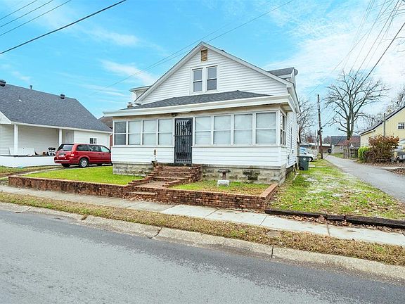 2nd image of 116 E Parrish Ave