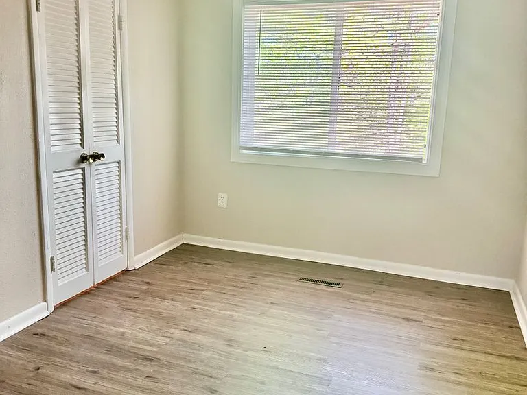 33 Wayside Ct — Photo 18