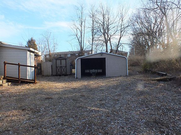 5th image of 932 Westwood Ct