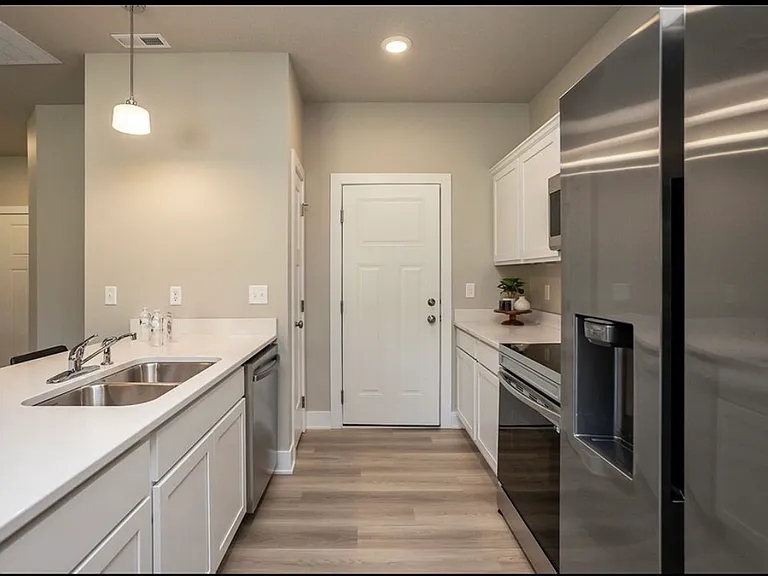 713 Umbra Pl — Photo 6
