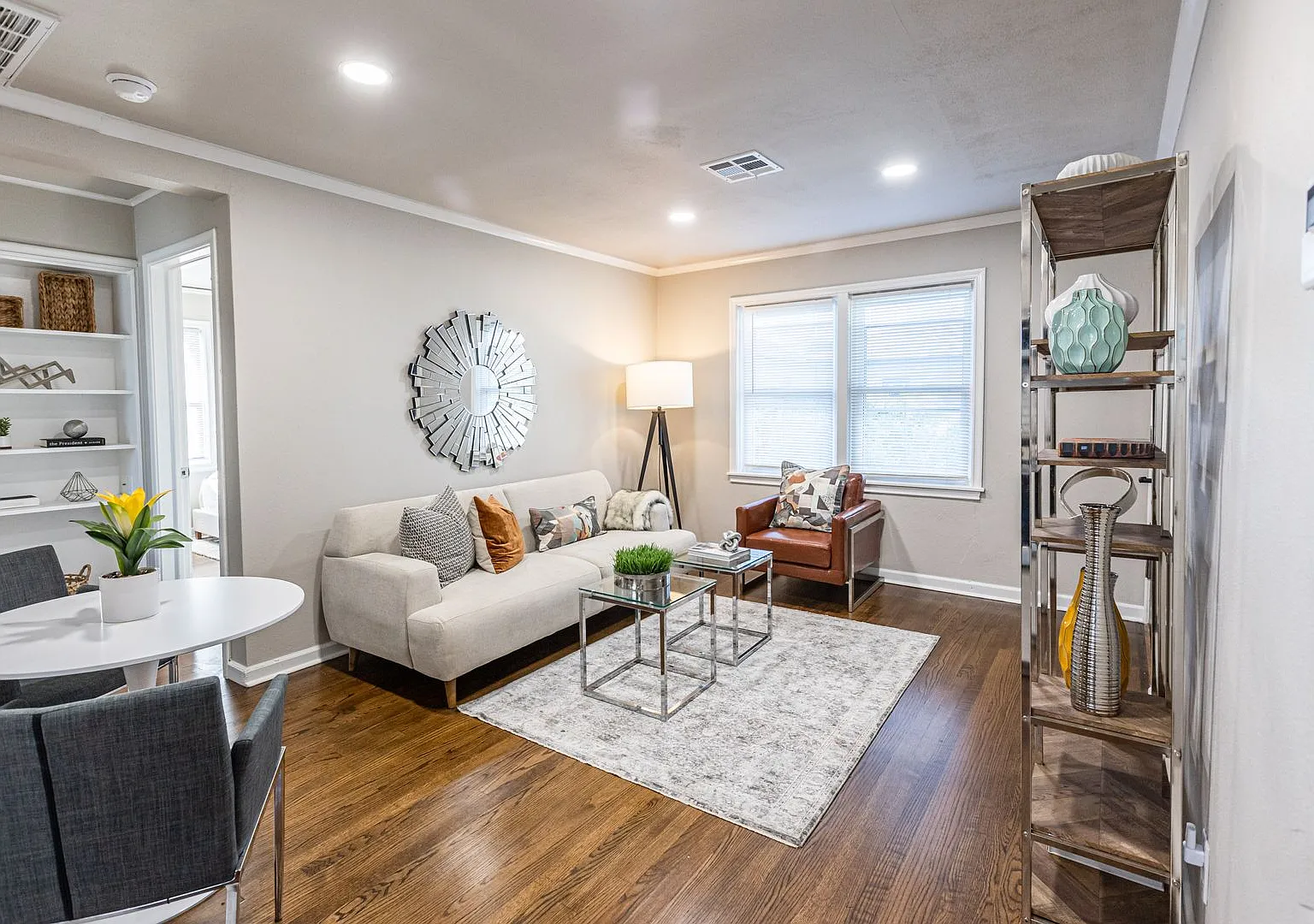 Everly Apartments on Cherry Street — Photo 3