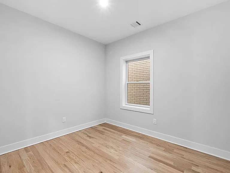 441 John St #2 — Photo 10