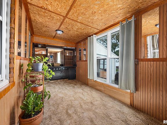 4th image of 1487 Spring Bay Rd