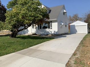 920 2nd Ave SW, Waverly, IA 50677