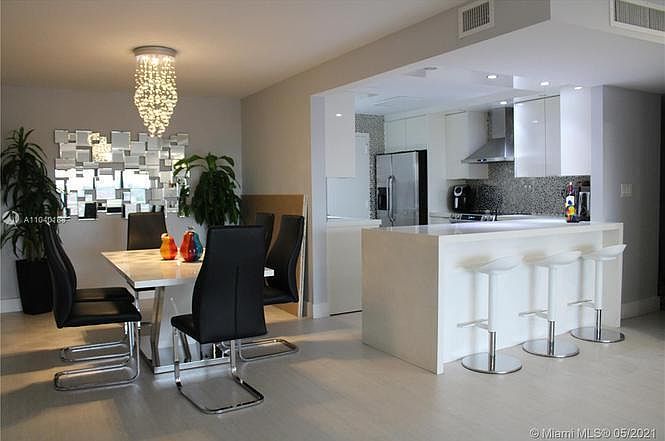 1st image of 800 NE 195th Street #402