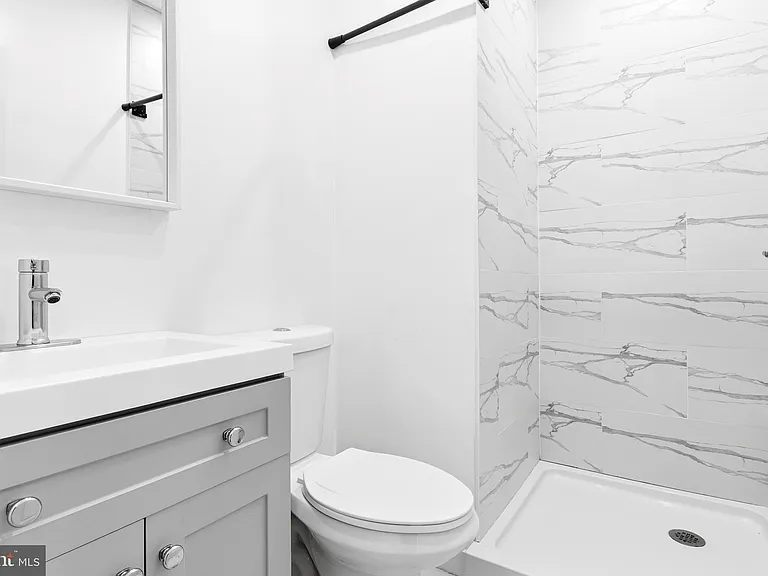 2148 N Franklin St #2 — Photo 12