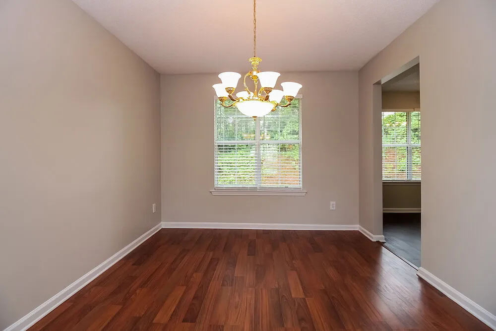 4 bed, 2.5 bath, 1967 sqft, $3,670 — Photo 4