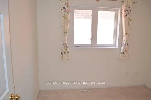 15 Big Hill Cres — Photo 16