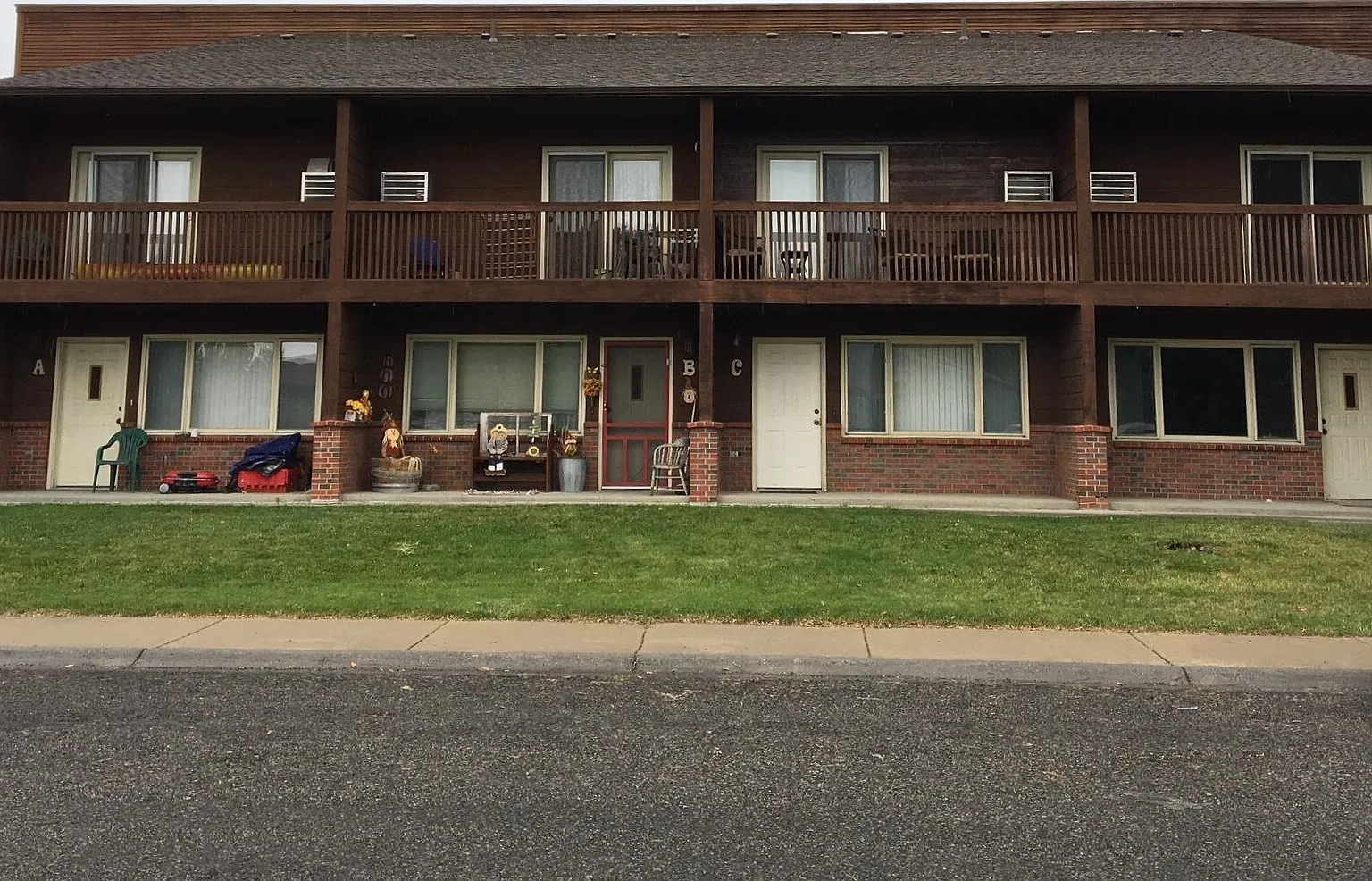1350 Panners Pl — Photo 1
