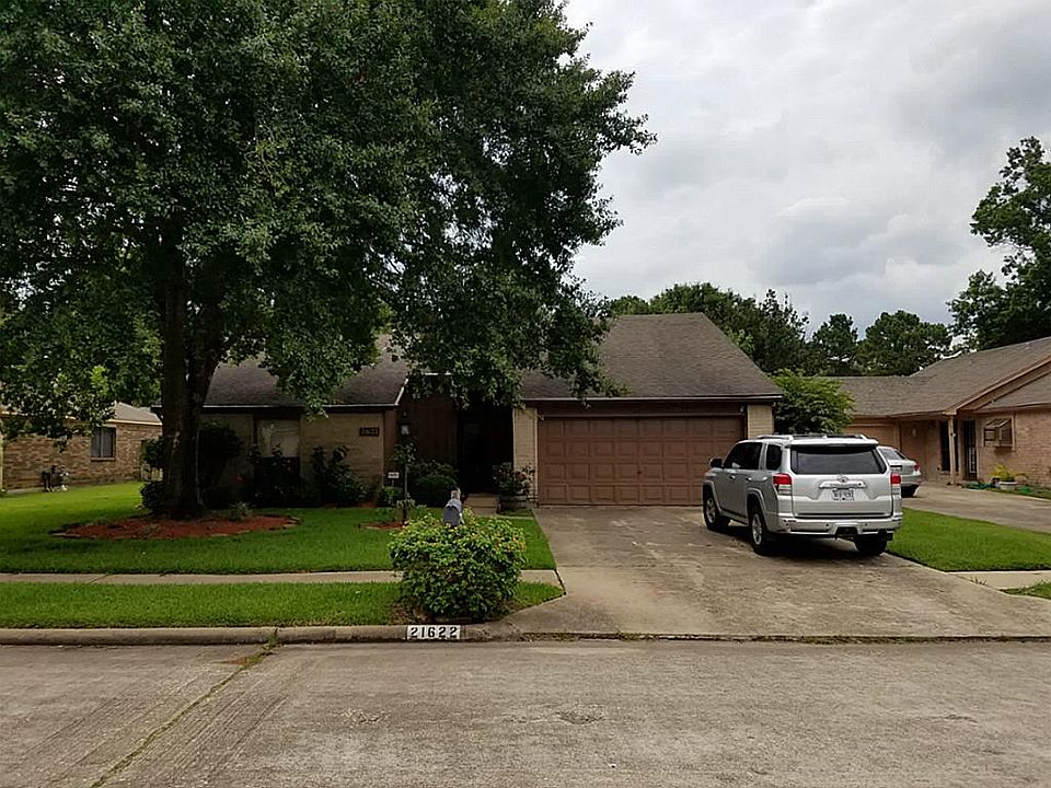 1st image of 21622 Park Valley Dr