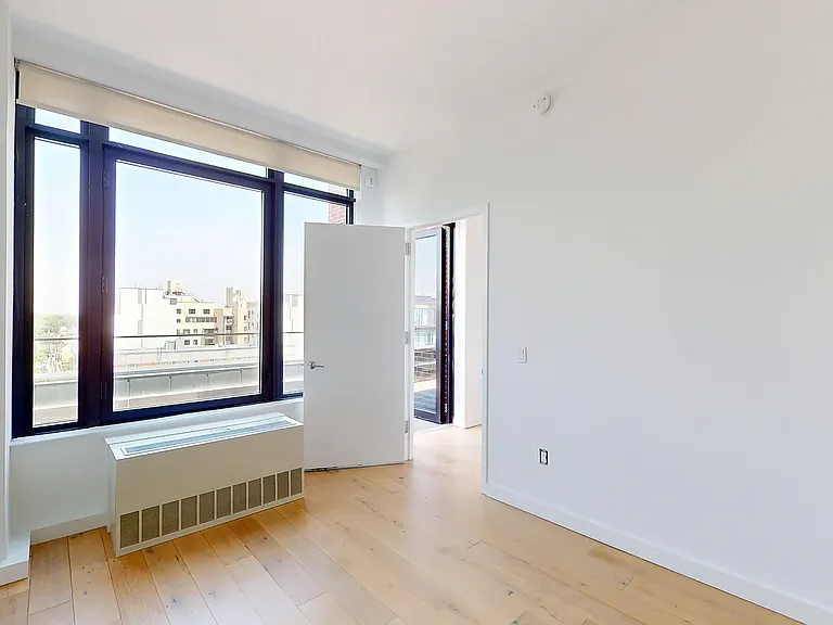 14474 Northern Blvd #PHM — Photo 13