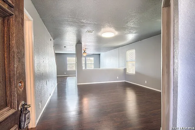 4 bed, 2.5 bath, 2175 sqft, $1,850 — Photo 4