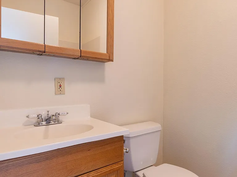 7204 NE Glisan St — Photo 10