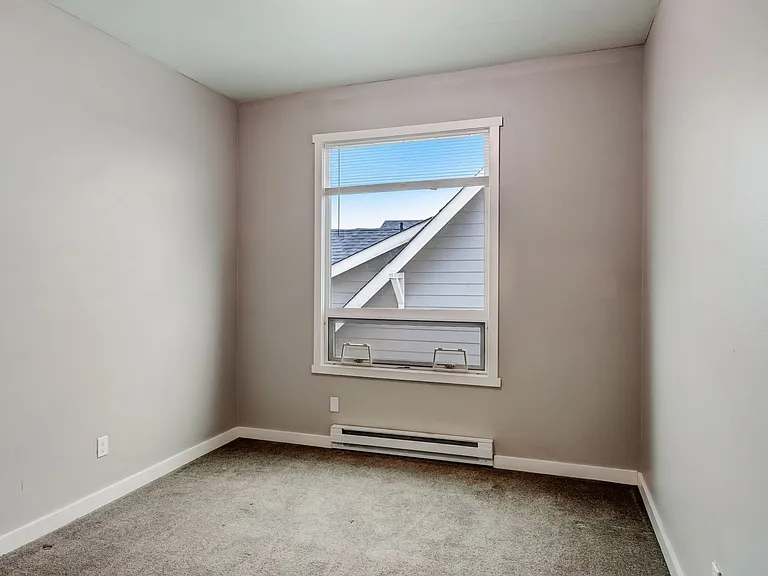 Clairemont Apartments — Photo 26