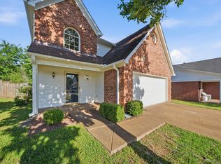 1032 Appling Meadow Dr, Cordova, TN 38018