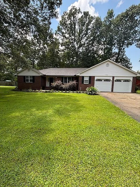 1060 Waterway Dr