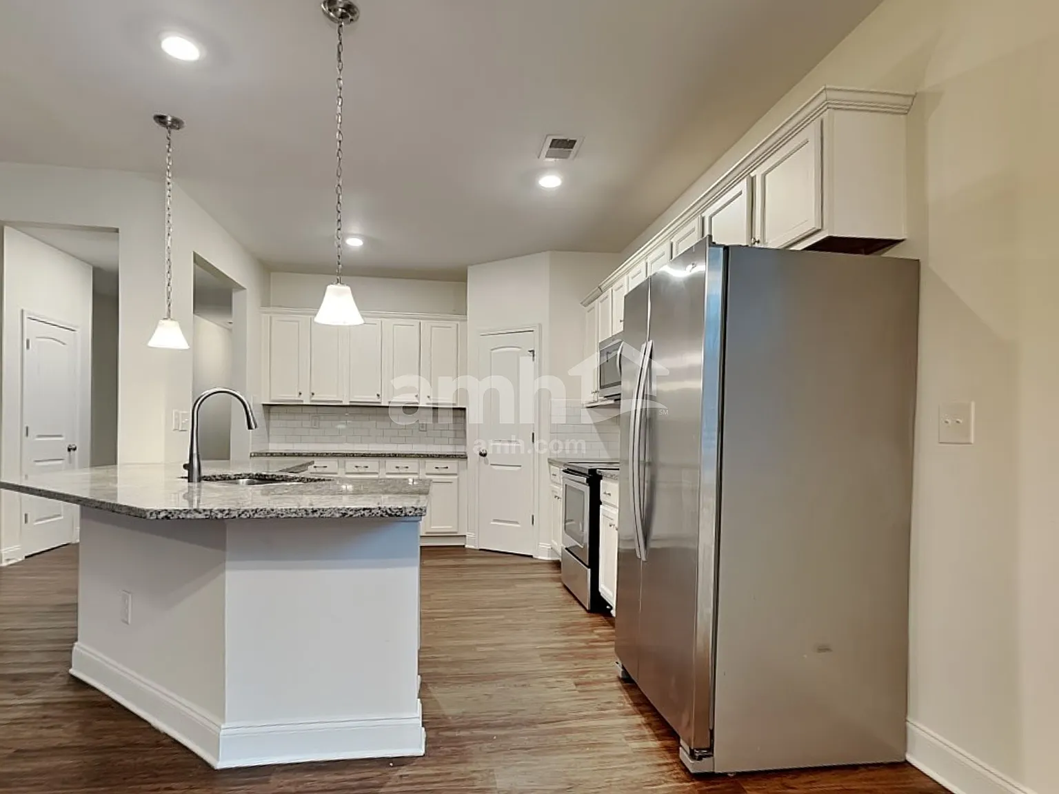5 bed, 3.0 bath, 3030 sqft, $2,790 — Photo 4