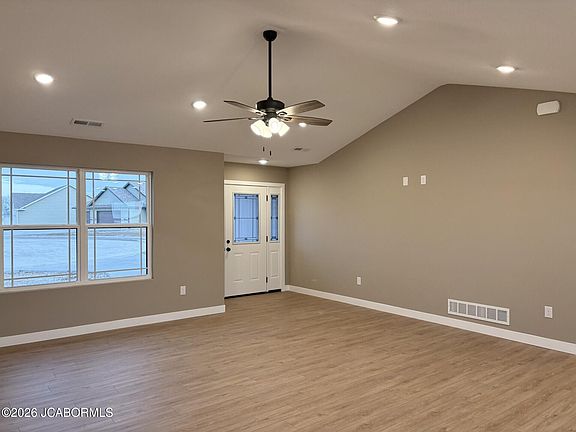 3rd image of 14835 Welch Dr