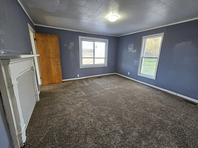 122 Locke Ln — Photo 9