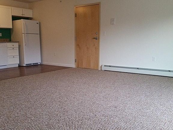 3rd image of 86 Waterman Ave APT 11
