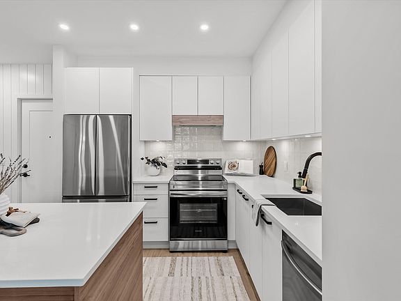 2nd image of 33920 Best Ave #105
