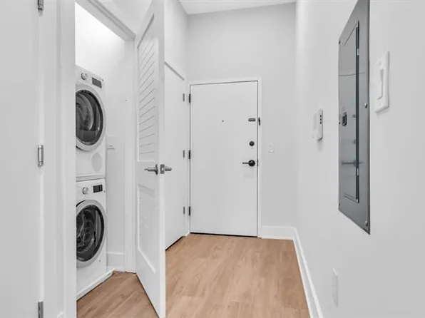 345 Avenue A image 3 of 20