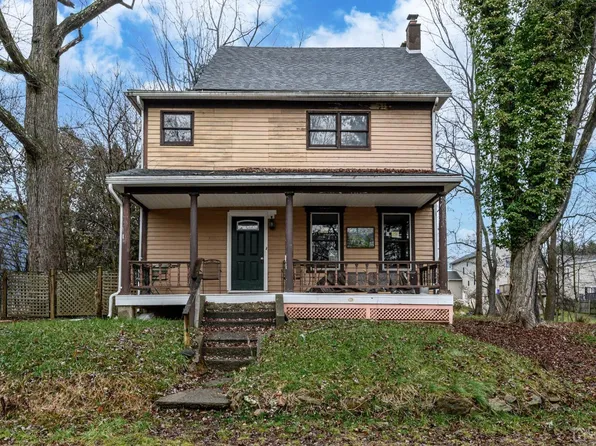 30 Henderson St, Oxford, NJ 07863