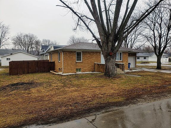 3rd image of 360 Wallace St