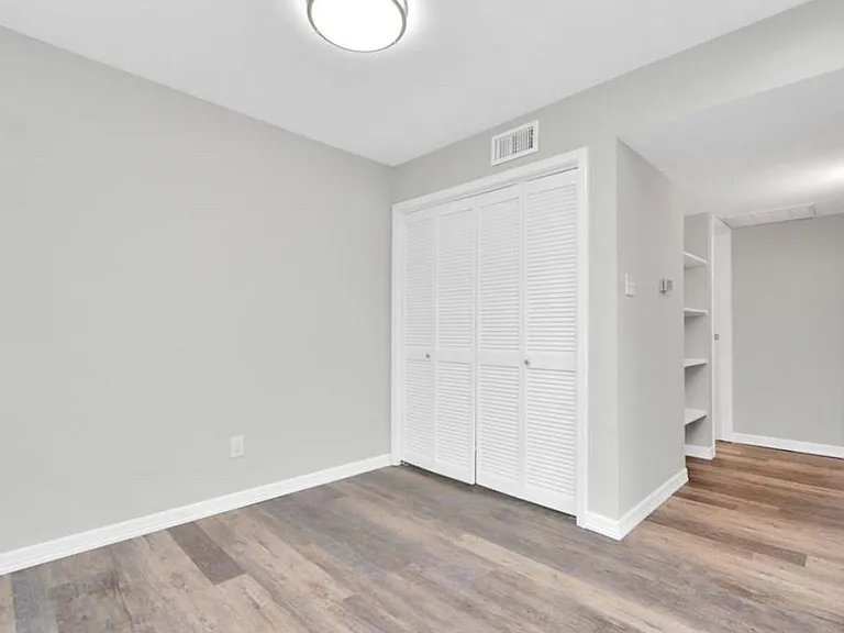 10101 S Gessner Rd #811 — Photo 18
