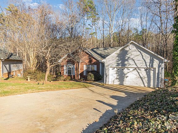 2nd image of 2900 Holcroft Ct