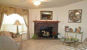 Georgous fireplace with blower