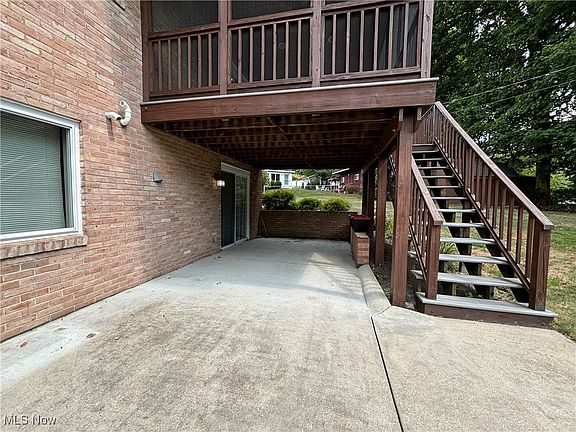 5th image of 212 Greentree Dr