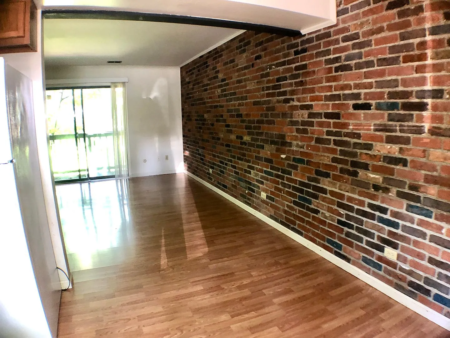 $1,200 - 2 Bed/1 Bath Private area near the Oval — Photo 1