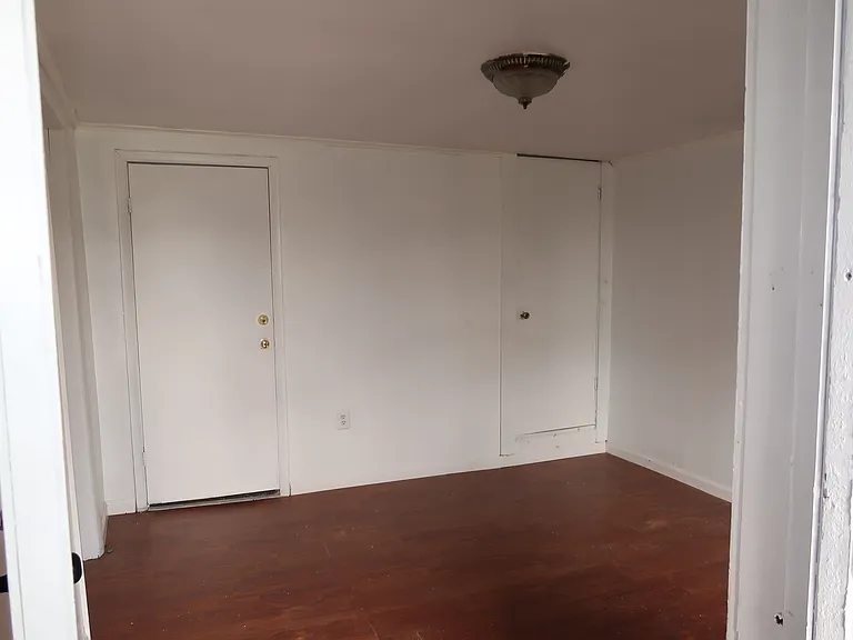 2037 Mahantongo St #2 — Photo 3