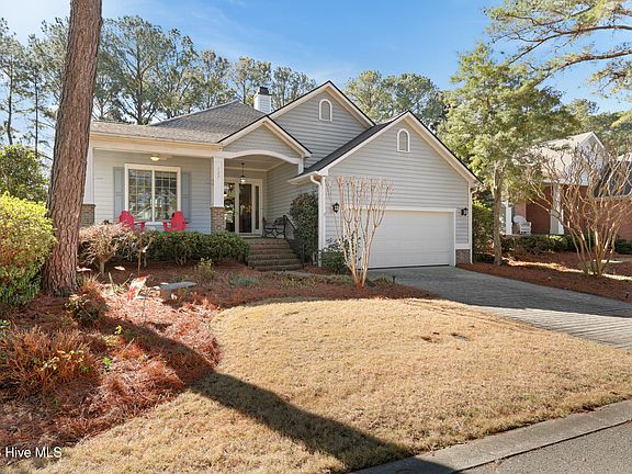 3rd image of 627 Wild Dunes Circle